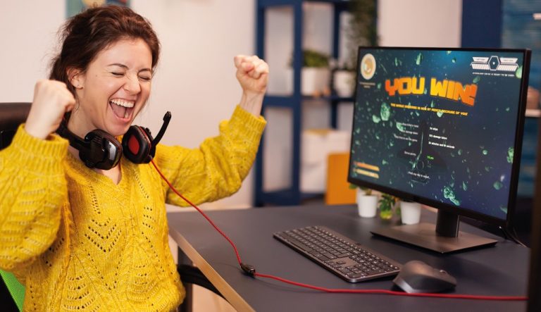 Female Gamers Are On The Rise - Portada