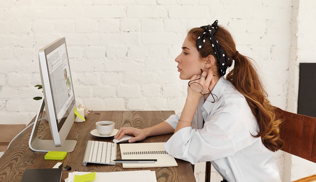 In-House-Translators-vs.-Freelance-Translators