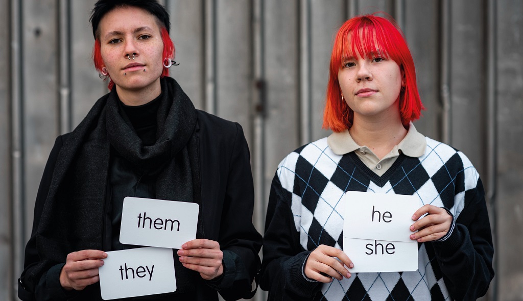 Why Does the English Language Adapt to Inclusivity Easier- Portada